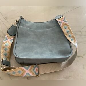 Jen & Co Chloe Vegan Leather Crossbody